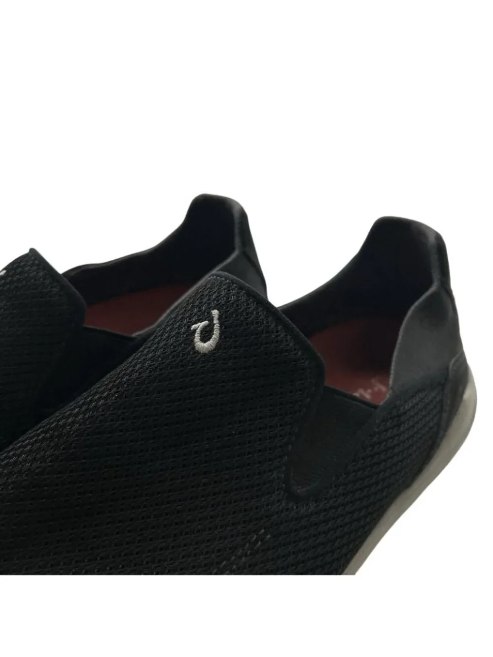 OLUKAI Men's 9.5 Nohea Pae Slip-On Breathable Wet Grip Cushioned Black Sneakers